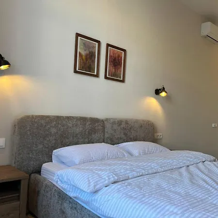 Sweet Apartaments Near Opera House Lviv Exterior photo