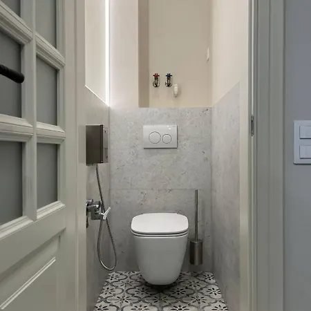 Sweet Apartaments Near Opera House Lviv Exterior photo